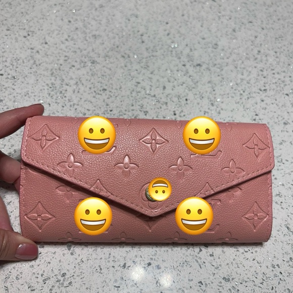 Pink Designer Wallet - Picture 3 of 4